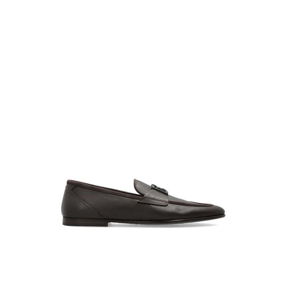 Loafers type shoes